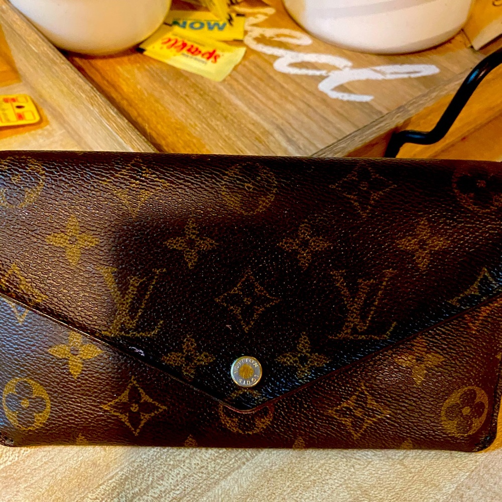 Serial number is CA3176
